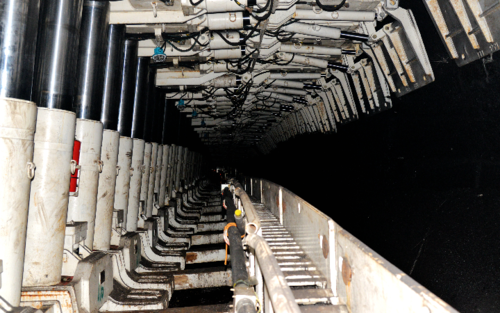 斜沟煤矿16500工作面液压支架实现远程遥控操作